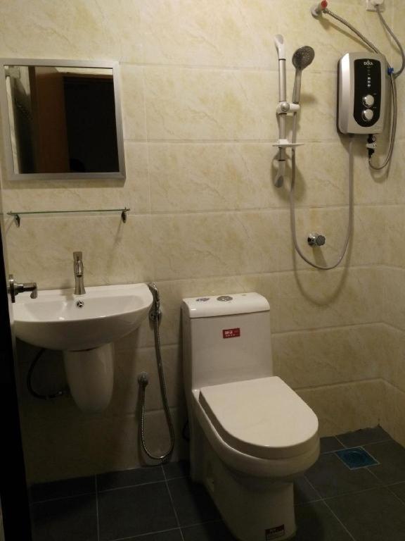 The Pines Hotel Kampung Kuala Terla Ngoại thất bức ảnh