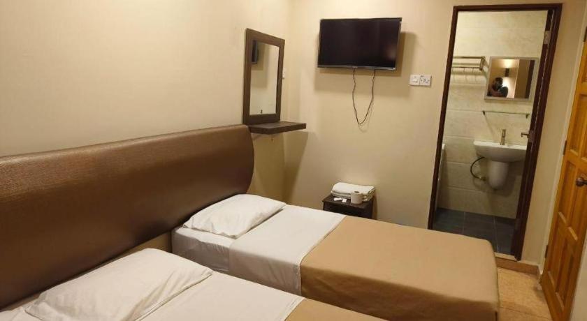 The Pines Hotel Kampung Kuala Terla Ngoại thất bức ảnh